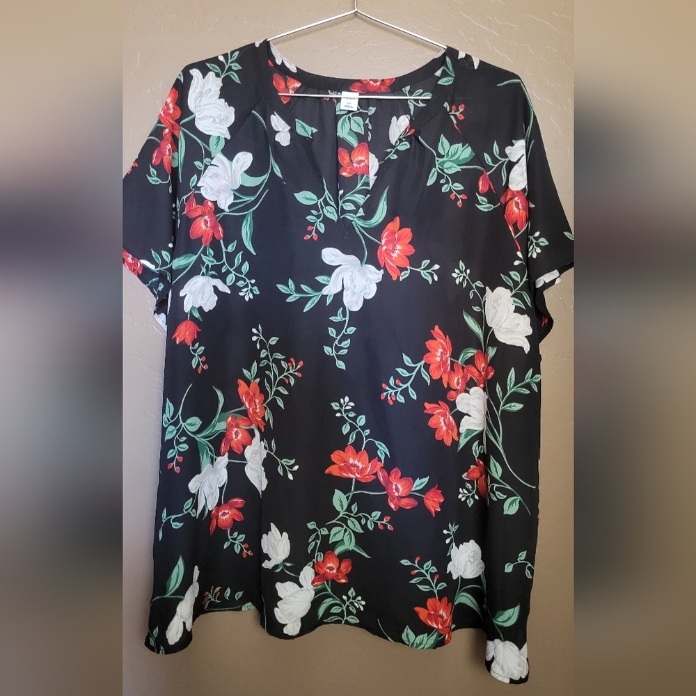Old Navy Black Floral V Neck Blouse XXL